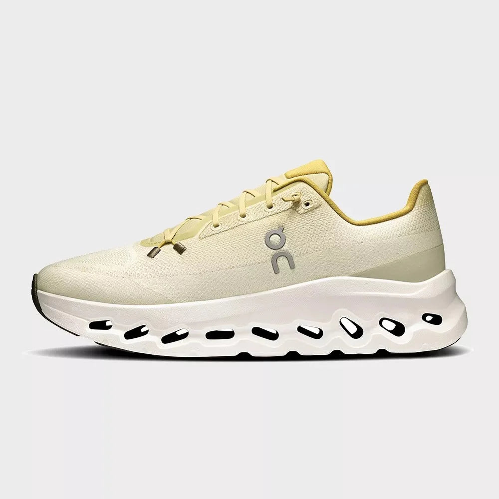 On jaune